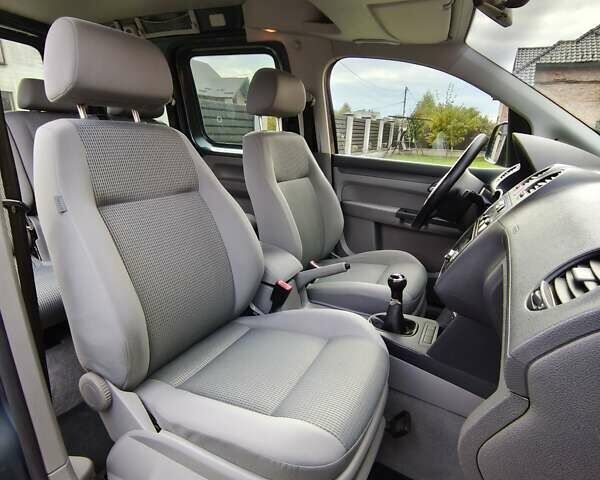 Серый Фольксваген Кадди, объемом двигателя 1.6 л и пробегом 218 тыс. км за 6750 $, фото 38 на Automoto.ua