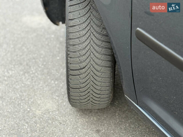 Серый Фольксваген Кадди, объемом двигателя 1.6 л и пробегом 227 тыс. км за 7899 $, фото 17 на Automoto.ua