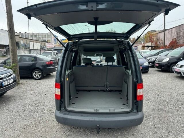 Серый Фольксваген Кадди, объемом двигателя 1.6 л и пробегом 220 тыс. км за 6900 $, фото 4 на Automoto.ua