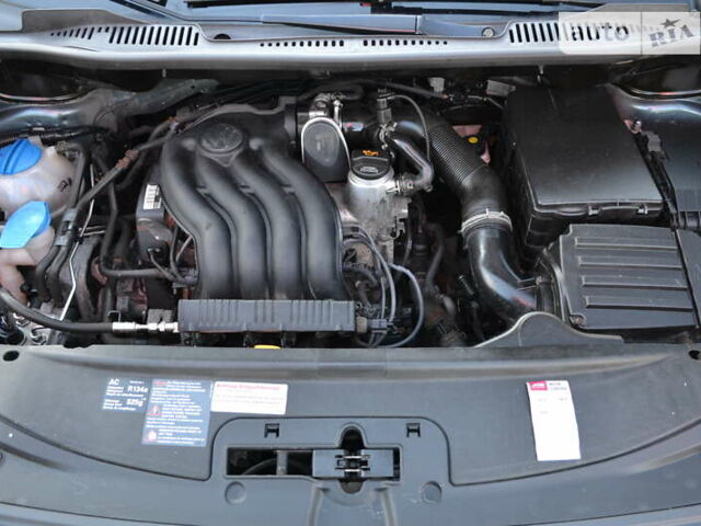 Серый Фольксваген Кадди, объемом двигателя 2 л и пробегом 289 тыс. км за 6955 $, фото 48 на Automoto.ua