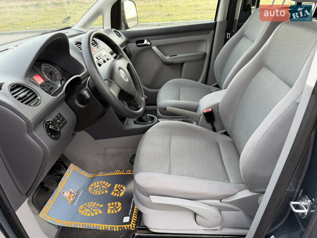 Серый Фольксваген Кадди, объемом двигателя 1.6 л и пробегом 227 тыс. км за 7899 $, фото 50 на Automoto.ua