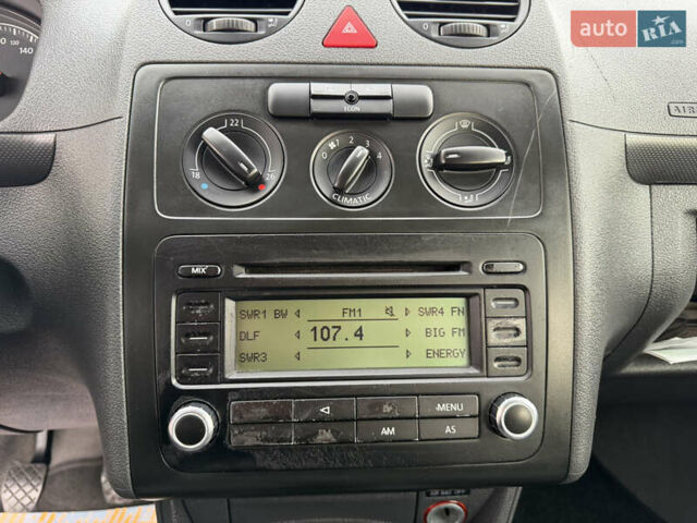 Серый Фольксваген Кадди, объемом двигателя 1.6 л и пробегом 227 тыс. км за 7899 $, фото 49 на Automoto.ua