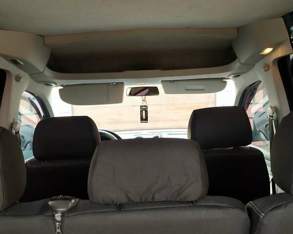 Серый Фольксваген Кадди, объемом двигателя 1.9 л и пробегом 341 тыс. км за 6200 $, фото 14 на Automoto.ua