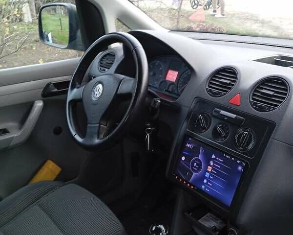 Серый Фольксваген Кадди, объемом двигателя 2 л и пробегом 211 тыс. км за 5300 $, фото 10 на Automoto.ua