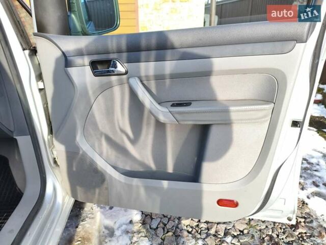 Серый Фольксваген Кадди, объемом двигателя 1.6 л и пробегом 219 тыс. км за 6650 $, фото 19 на Automoto.ua