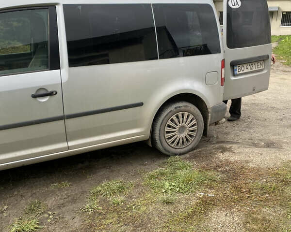 Сірий Фольксваген Кадді, об'ємом двигуна 1.98 л та пробігом 380 тис. км за 5000 $, фото 4 на Automoto.ua