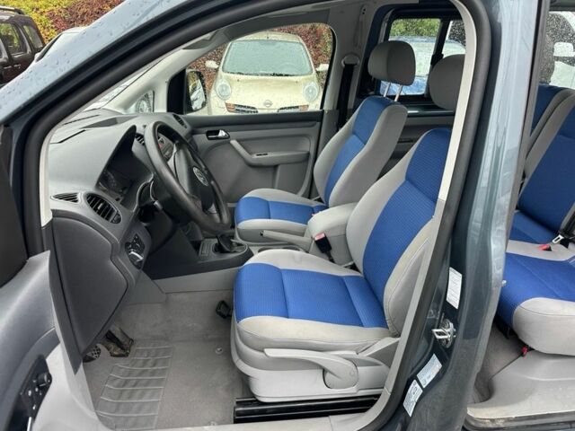 Серый Фольксваген Кадди, объемом двигателя 1.6 л и пробегом 220 тыс. км за 6900 $, фото 10 на Automoto.ua