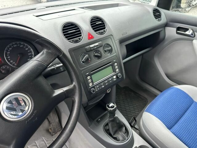 Серый Фольксваген Кадди, объемом двигателя 1.6 л и пробегом 220 тыс. км за 6900 $, фото 13 на Automoto.ua