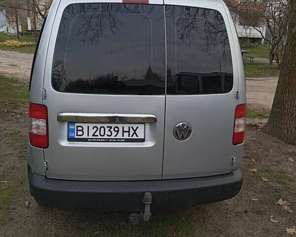 Серый Фольксваген Кадди, объемом двигателя 2 л и пробегом 211 тыс. км за 5300 $, фото 4 на Automoto.ua