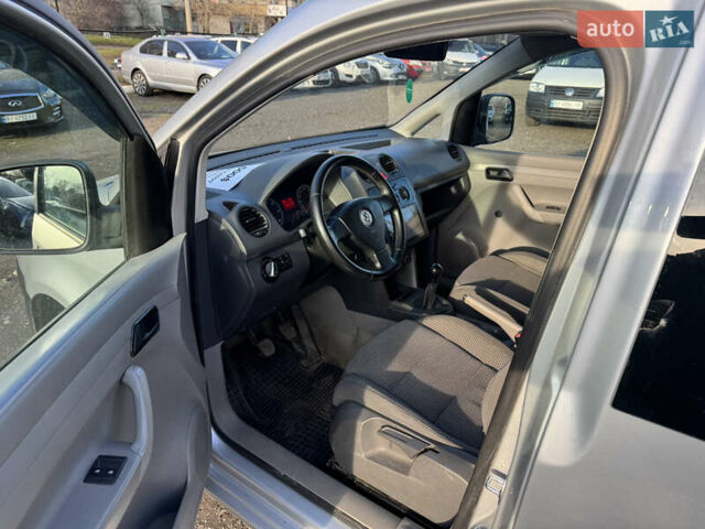 Серый Фольксваген Кадди, объемом двигателя 1.97 л и пробегом 211 тыс. км за 5500 $, фото 11 на Automoto.ua