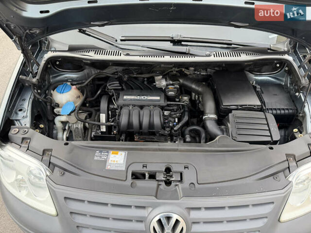 Серый Фольксваген Кадди, объемом двигателя 1.6 л и пробегом 227 тыс. км за 7899 $, фото 74 на Automoto.ua