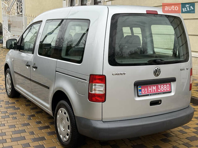 Серый Фольксваген Кадди, объемом двигателя 1.6 л и пробегом 183 тыс. км за 7200 $, фото 10 на Automoto.ua