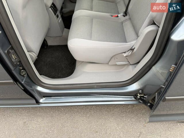 Серый Фольксваген Кадди, объемом двигателя 1.6 л и пробегом 227 тыс. км за 7899 $, фото 61 на Automoto.ua