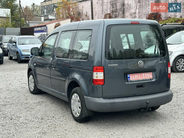 Серый Фольксваген Кадди, объемом двигателя 1.6 л и пробегом 220 тыс. км за 6900 $, фото 3 на Automoto.ua