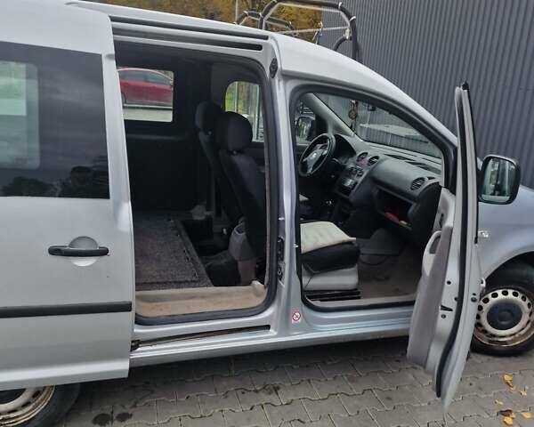 Серый Фольксваген Кадди, объемом двигателя 1.98 л и пробегом 220 тыс. км за 4500 $, фото 10 на Automoto.ua