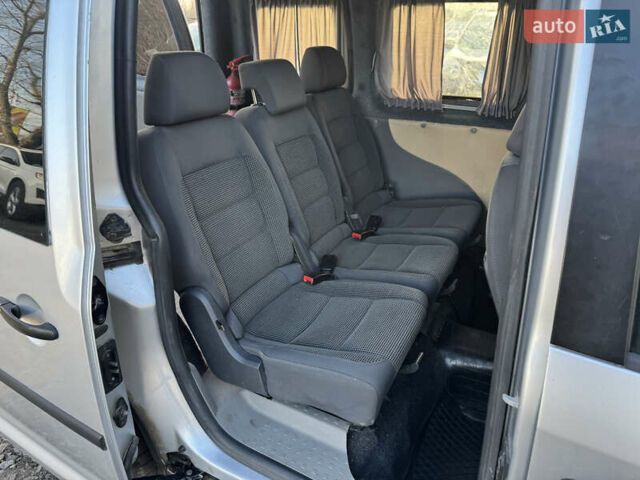 Серый Фольксваген Кадди, объемом двигателя 1.97 л и пробегом 211 тыс. км за 5500 $, фото 13 на Automoto.ua