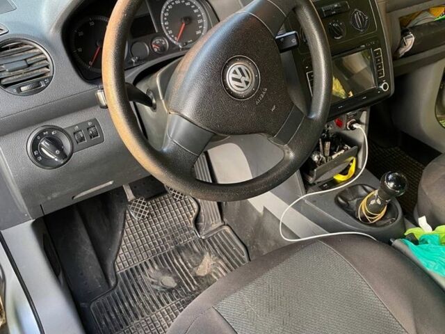 Сірий Фольксваген Кадді, об'ємом двигуна 1.9 л та пробігом 400 тис. км за 5499 $, фото 11 на Automoto.ua