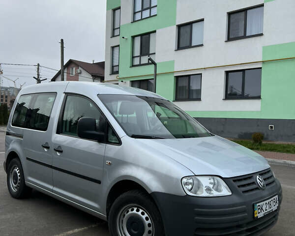 Сірий Фольксваген Кадді, об'ємом двигуна 2 л та пробігом 187 тис. км за 5300 $, фото 4 на Automoto.ua