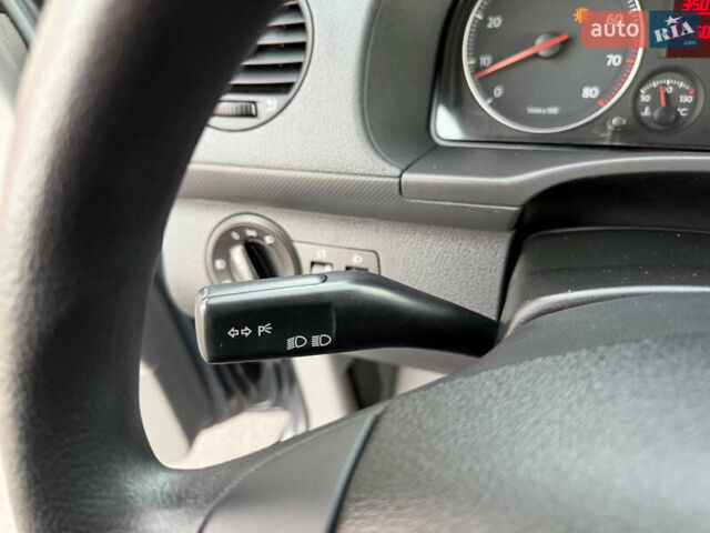 Серый Фольксваген Кадди, объемом двигателя 1.6 л и пробегом 227 тыс. км за 7899 $, фото 54 на Automoto.ua