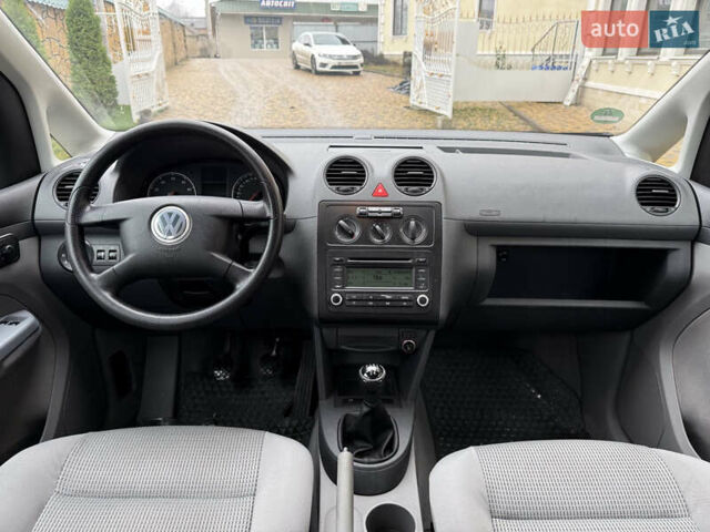 Серый Фольксваген Кадди, объемом двигателя 1.6 л и пробегом 183 тыс. км за 7200 $, фото 17 на Automoto.ua