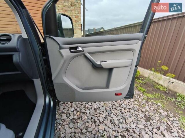 Серый Фольксваген Кадди, объемом двигателя 1.6 л и пробегом 218 тыс. км за 6750 $, фото 42 на Automoto.ua