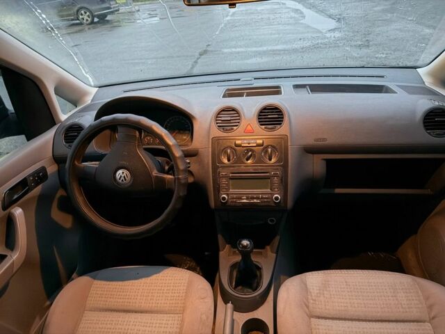 Сірий Фольксваген Кадді, об'ємом двигуна 1.6 л та пробігом 225 тис. км за 5450 $, фото 10 на Automoto.ua