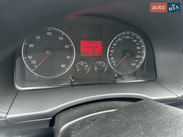 Серый Фольксваген Кадди, объемом двигателя 1.6 л и пробегом 220 тыс. км за 6900 $, фото 12 на Automoto.ua