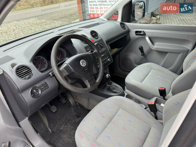 Серый Фольксваген Кадди, объемом двигателя 1.97 л и пробегом 338 тыс. км за 4950 $, фото 8 на Automoto.ua