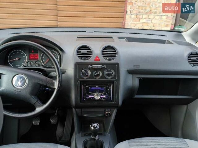 Серый Фольксваген Кадди, объемом двигателя 1.6 л и пробегом 218 тыс. км за 6750 $, фото 28 на Automoto.ua