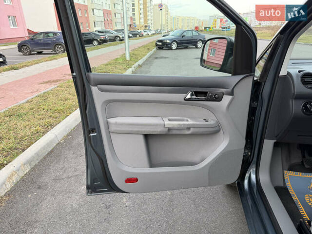 Серый Фольксваген Кадди, объемом двигателя 1.6 л и пробегом 227 тыс. км за 7899 $, фото 18 на Automoto.ua