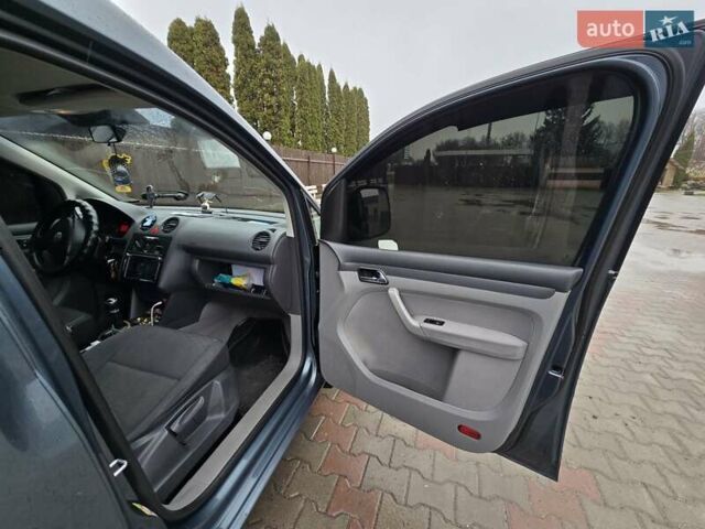 Сірий Фольксваген Кадді, об'ємом двигуна 1.9 л та пробігом 368 тис. км за 6600 $, фото 10 на Automoto.ua