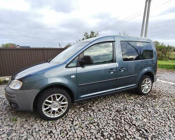 Серый Фольксваген Кадди, объемом двигателя 1.6 л и пробегом 218 тыс. км за 6750 $, фото 7 на Automoto.ua