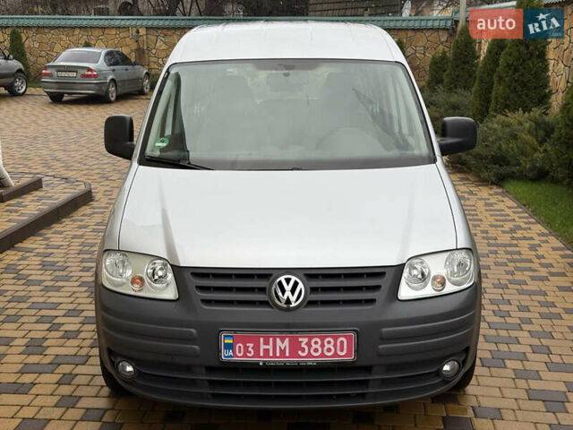 Серый Фольксваген Кадди, объемом двигателя 1.6 л и пробегом 183 тыс. км за 7200 $, фото 3 на Automoto.ua