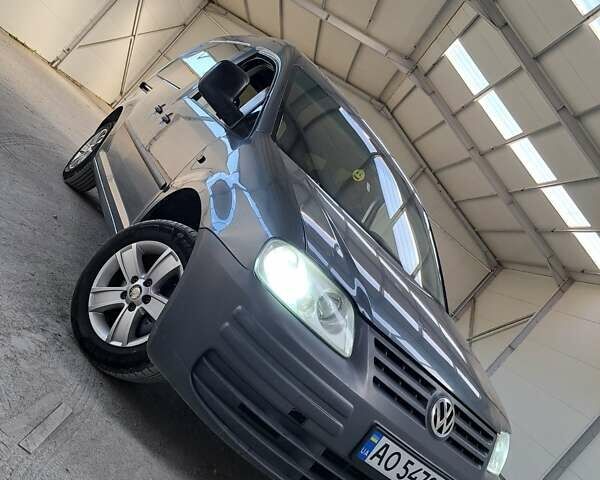 Серый Фольксваген Кадди, объемом двигателя 1.9 л и пробегом 340 тыс. км за 5600 $, фото 3 на Automoto.ua