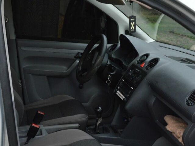 Серый Фольксваген Кадди, объемом двигателя 1.9 л и пробегом 260 тыс. км за 5499 $, фото 8 на Automoto.ua