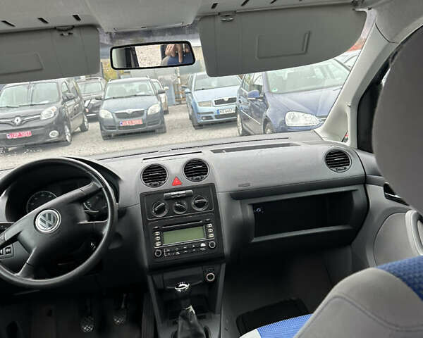 Серый Фольксваген Кадди, объемом двигателя 1.6 л и пробегом 220 тыс. км за 6900 $, фото 9 на Automoto.ua