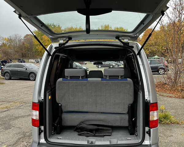 Сірий Фольксваген Кадді, об'ємом двигуна 1.6 л та пробігом 239 тис. км за 7200 $, фото 24 на Automoto.ua