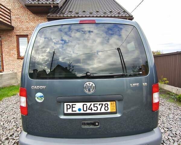 Серый Фольксваген Кадди, объемом двигателя 1.6 л и пробегом 218 тыс. км за 6750 $, фото 4 на Automoto.ua