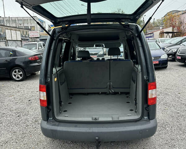 Серый Фольксваген Кадди, объемом двигателя 1.6 л и пробегом 220 тыс. км за 6900 $, фото 5 на Automoto.ua