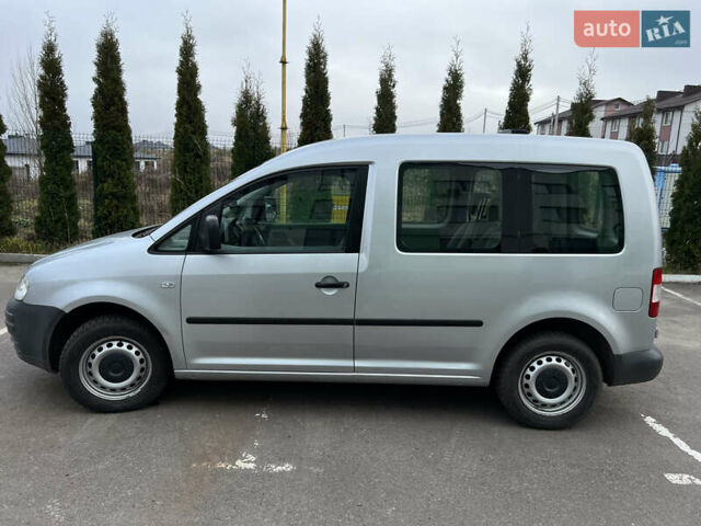 Сірий Фольксваген Кадді, об'ємом двигуна 2 л та пробігом 187 тис. км за 5300 $, фото 1 на Automoto.ua