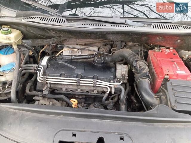 Серый Фольксваген Кадди, объемом двигателя 2 л и пробегом 211 тыс. км за 5300 $, фото 15 на Automoto.ua