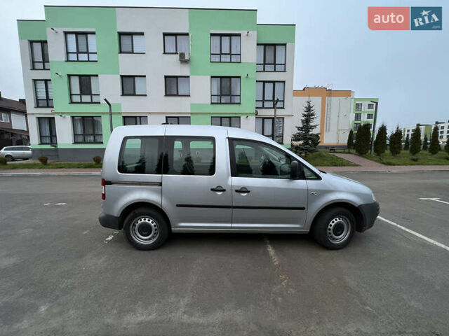 Сірий Фольксваген Кадді, об'ємом двигуна 2 л та пробігом 187 тис. км за 5300 $, фото 6 на Automoto.ua