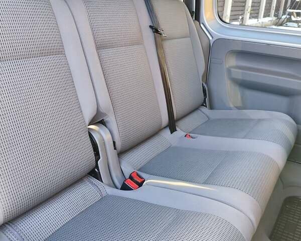 Серый Фольксваген Кадди, объемом двигателя 1.6 л и пробегом 219 тыс. км за 6650 $, фото 20 на Automoto.ua