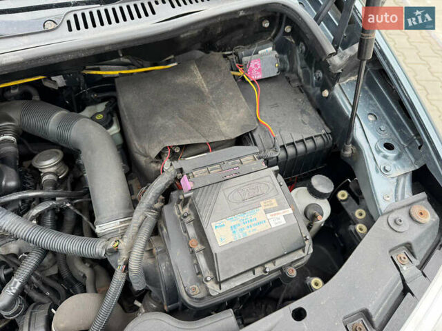 Серый Фольксваген Кадди, объемом двигателя 1.6 л и пробегом 259 тыс. км за 7900 $, фото 97 на Automoto.ua