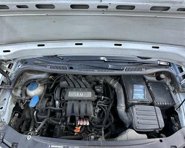 Серый Фольксваген Кадди, объемом двигателя 1.6 л и пробегом 317 тыс. км за 5700 $, фото 29 на Automoto.ua