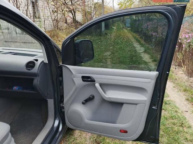 Сірий Фольксваген Кадді, об'ємом двигуна 1.6 л та пробігом 280 тис. км за 6200 $, фото 31 на Automoto.ua