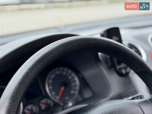 Серый Фольксваген Кадди, объемом двигателя 1.6 л и пробегом 259 тыс. км за 7900 $, фото 58 на Automoto.ua