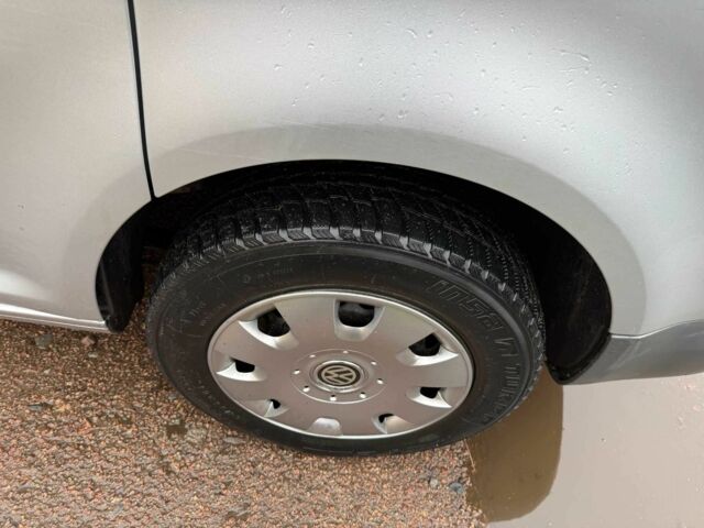 Серый Фольксваген Кадди, объемом двигателя 1.4 л и пробегом 184 тыс. км за 5850 $, фото 19 на Automoto.ua