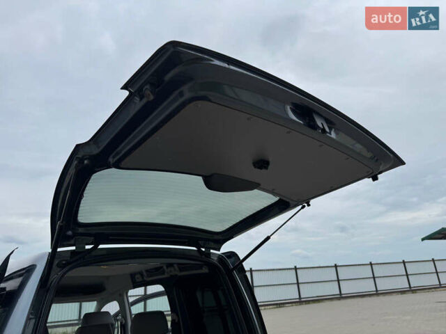 Серый Фольксваген Кадди, объемом двигателя 1.6 л и пробегом 259 тыс. км за 7900 $, фото 82 на Automoto.ua