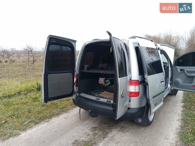 Сірий Фольксваген Кадді, об'ємом двигуна 1.9 л та пробігом 228 тис. км за 6500 $, фото 4 на Automoto.ua